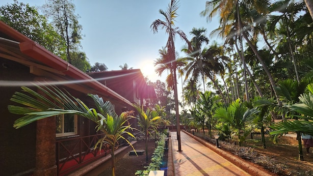 Front of property - Aashrayam Hotels And Resorts (Honavar)