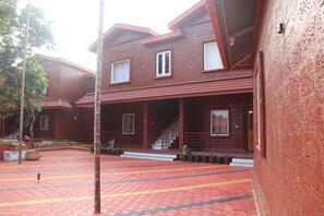 Front of property - Aashrayam Hotels And Resorts (Honavar)