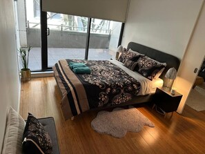 1 bedroom, desk, iron/ironing board, free WiFi - Stylish large 1 bedroom Best location comfortable (Haymarket)