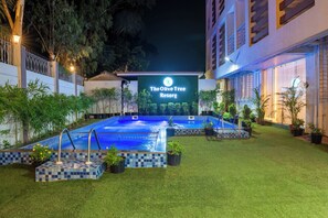 Utomhuspool