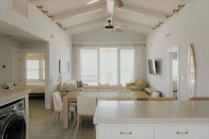 Interior - The Sundance Cottage (Wrightsville Beach)