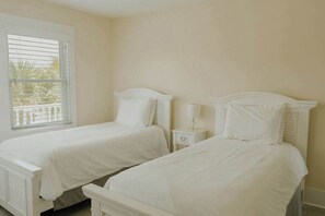 4 Schlafzimmer, Bügeleisen/Bügelbrett, WLAN, Bettwäsche