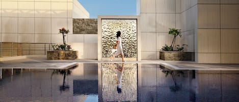 Piscine intérieure, piscine extérieure