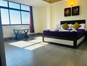 Studio Suite | 1 bedroom, premium bedding, desk, laptop workspace
