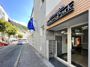 Exterior - Enjoy Activities in Câmara de Lobos, Like Diving, Fishing and Canoeing (Câmara de Lobos)