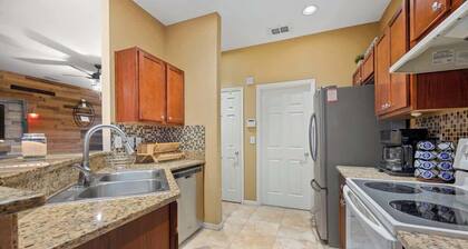 3/2 Family + Pet Friendly home + Washer/Dryer