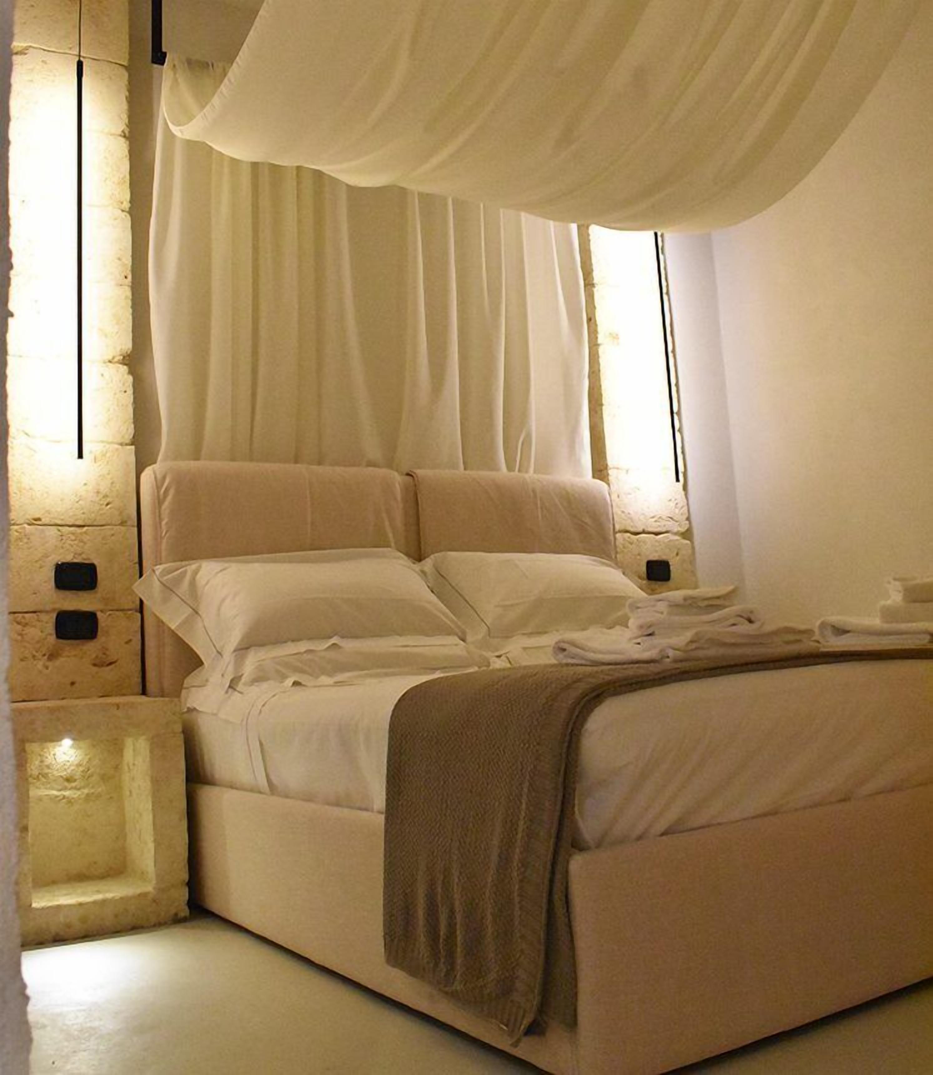 Hochwertige Bettwaren, Daunenbettdecken, Minibar, Zimmersafe