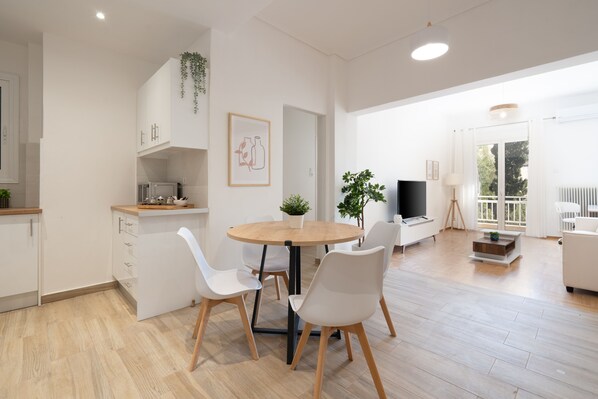 Exclusive Apartment | Dining room