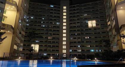 Studio type, with balcony mountainy view with fast internet up 200mbps.