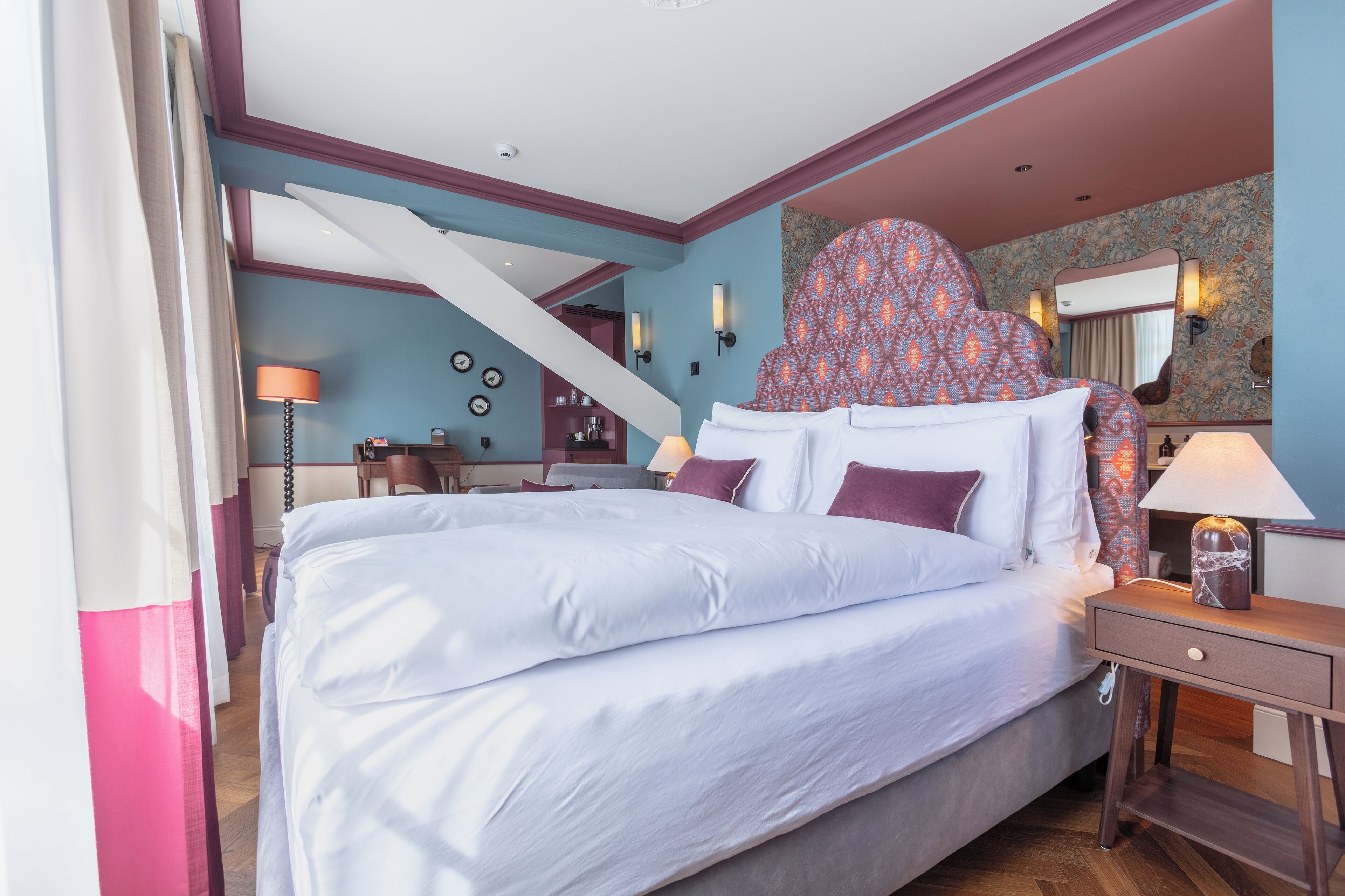 Literie hypoallergénique, couette en duvet d'oie, minibar