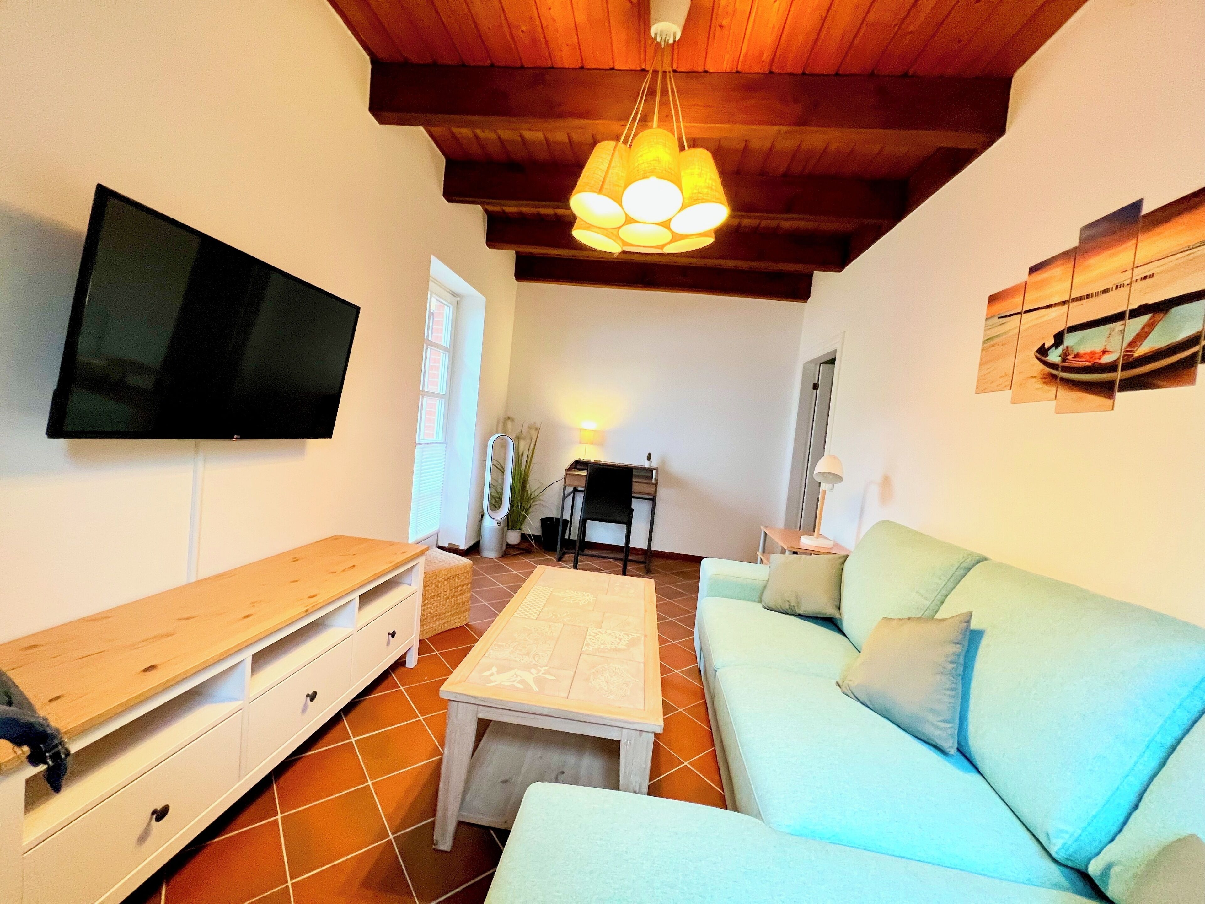 Fernseher, Videothek, Stereoanlage