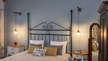 House | 1 bedroom, iron/ironing board, free WiFi