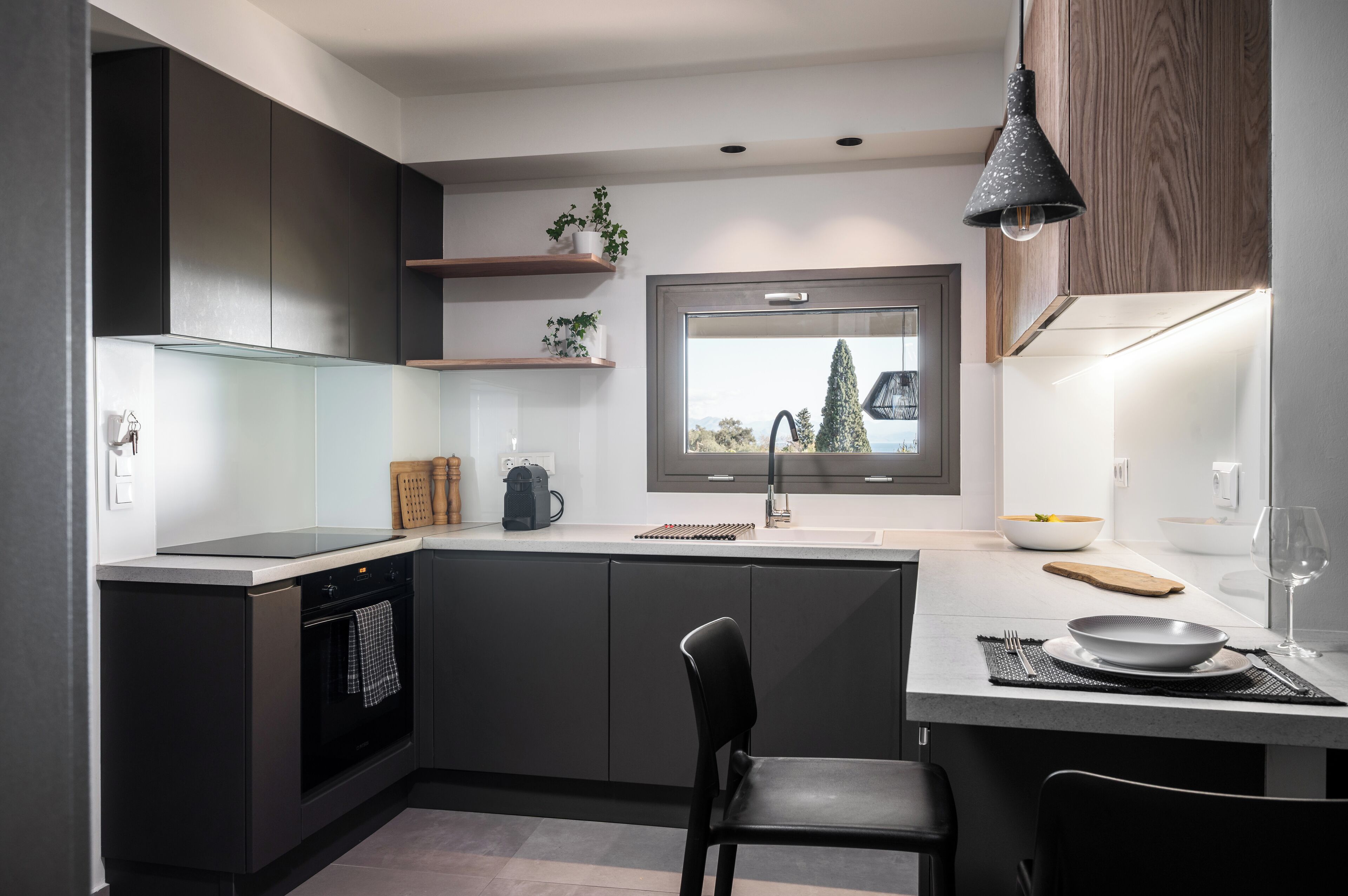 Rumah | Dapur pribadi | Lemari es, oven, kompor, dan mesin pencuci piring