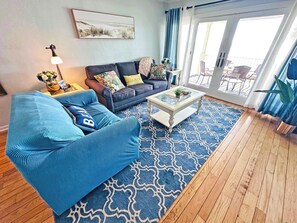 TV - Heart of Indian Rocks Beach on the Sand Balcony Sunset Views (Indian Rocks Beach)