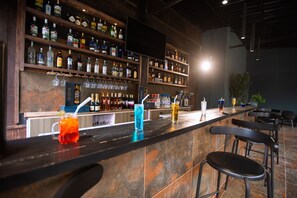 Bar (on property) - VIBES HOTEL AND SPA  (Addis Ababa)