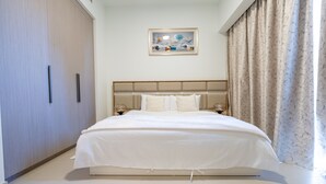 Deluxe Apartment | 1 bedroom, iron/ironing board, free WiFi, individually decorated - SuperHost - Downtown Gem: 1BR Apartment at Act One l Act Two (Dubai)