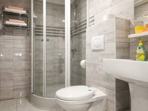 Hårtørrer, Sæbe, Toiletpapir