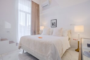 Deluxe Room - La Corte Dei Mille Luxury (Naples)