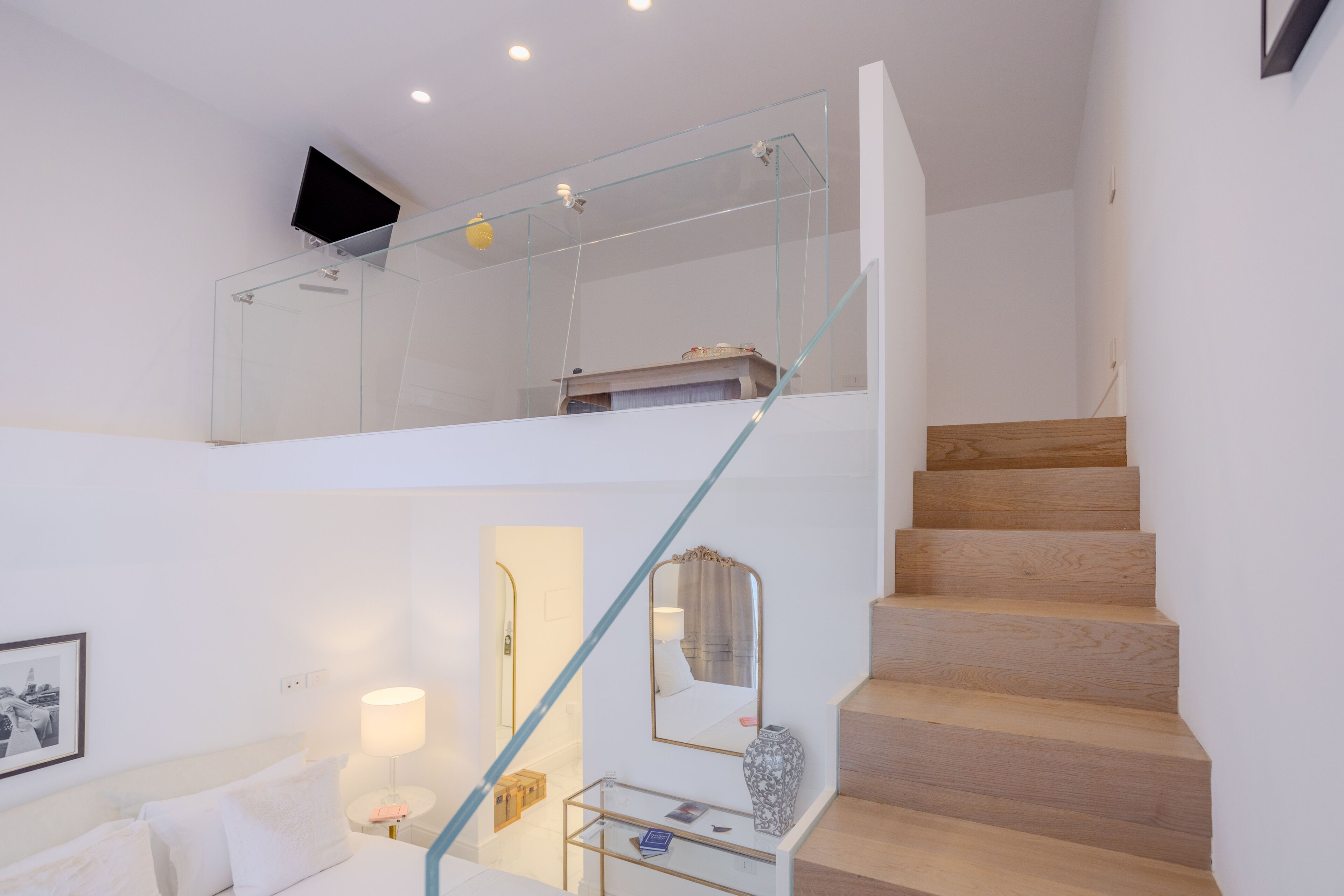 Habitación Deluxe | Caja fuerte, escritorio, cortinas opacas y sistema de insonorización