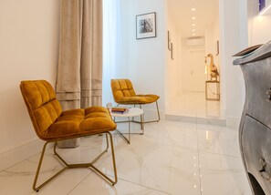 Reception - La Corte Dei Mille Luxury (Naples)