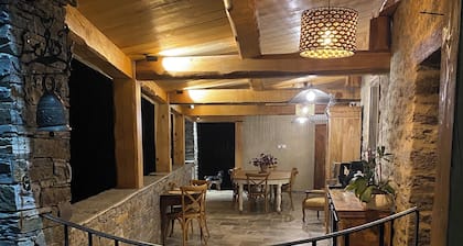 Chambres et Table D'hôte au Cœur de la Castagniccia Dans une Bâtisse du Xviii S