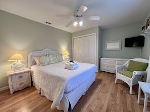 2 bedrooms, iron/ironing board, travel crib, free WiFi