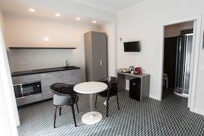 Family Room | Private kitchen | Espresso maker, coffee/tea maker, electric kettle - Malu Suites (Messina)