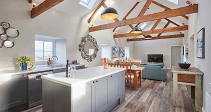 Host & Stay | The Loft