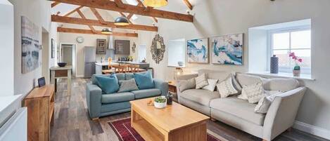 Een televisie en een kantoor