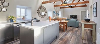 Host & Stay | The Loft