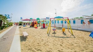 附近有私人海灘、4 間海灘酒吧