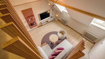 スーペリア ダブルルーム キングベッド 1 台 | 高級寝具、低反発ベッド、防音設備、WiFi (無料)