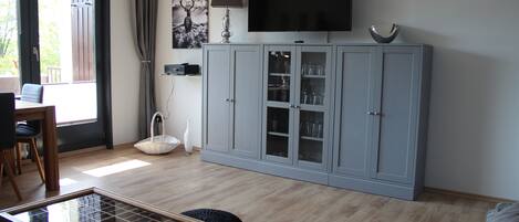 テレビ、ステレオ