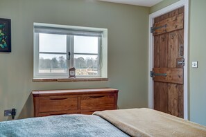 1 chambre, fer et planche Ă repasser, Wi-Fi, draps fournis