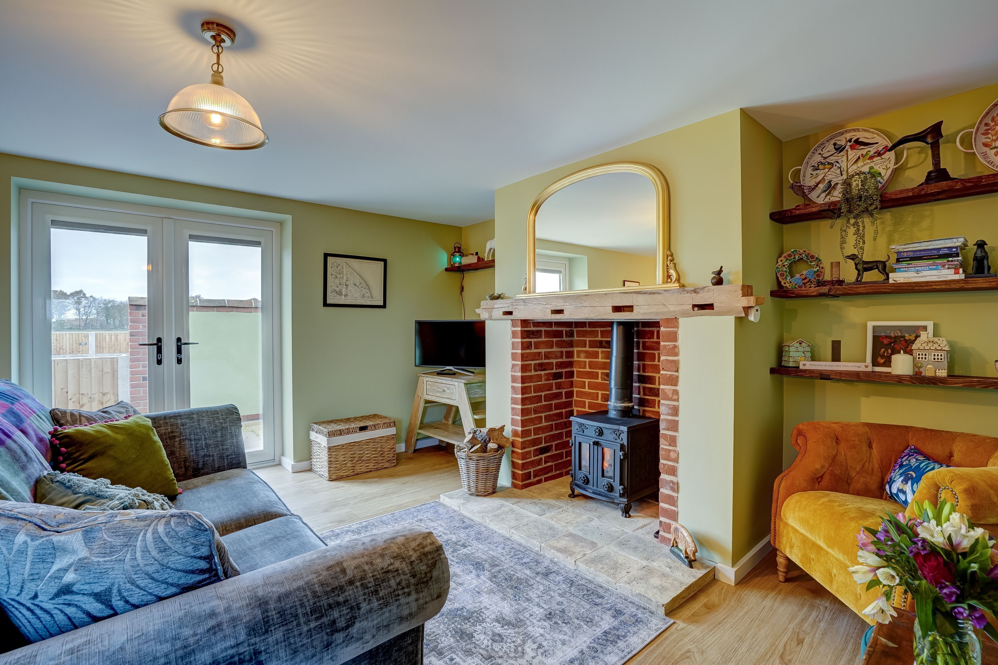 Smart TV, fireplace, offices