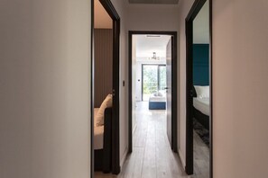 3 Schlafzimmer, Schreibtisch, Bügeleisen/Bügelbrett, Reisekinderbett