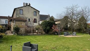 Enceinte de lâhĂ©bergement