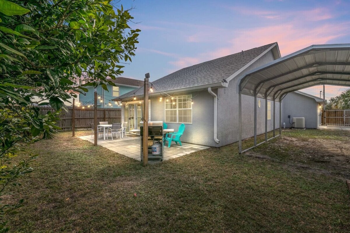 StarfishBeachHouse: 2Blks2Bch, Outdoor Living, Dogs OK, FREE Daily Activities!