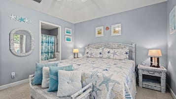 2 bedrooms, desk, WiFi