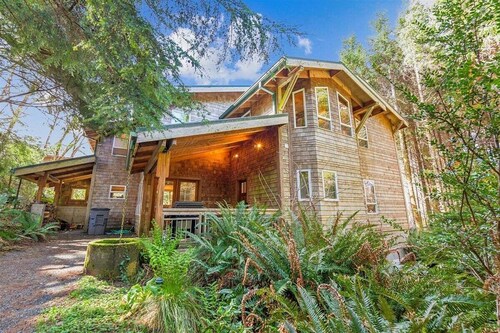 Fernhaven - New Listing!