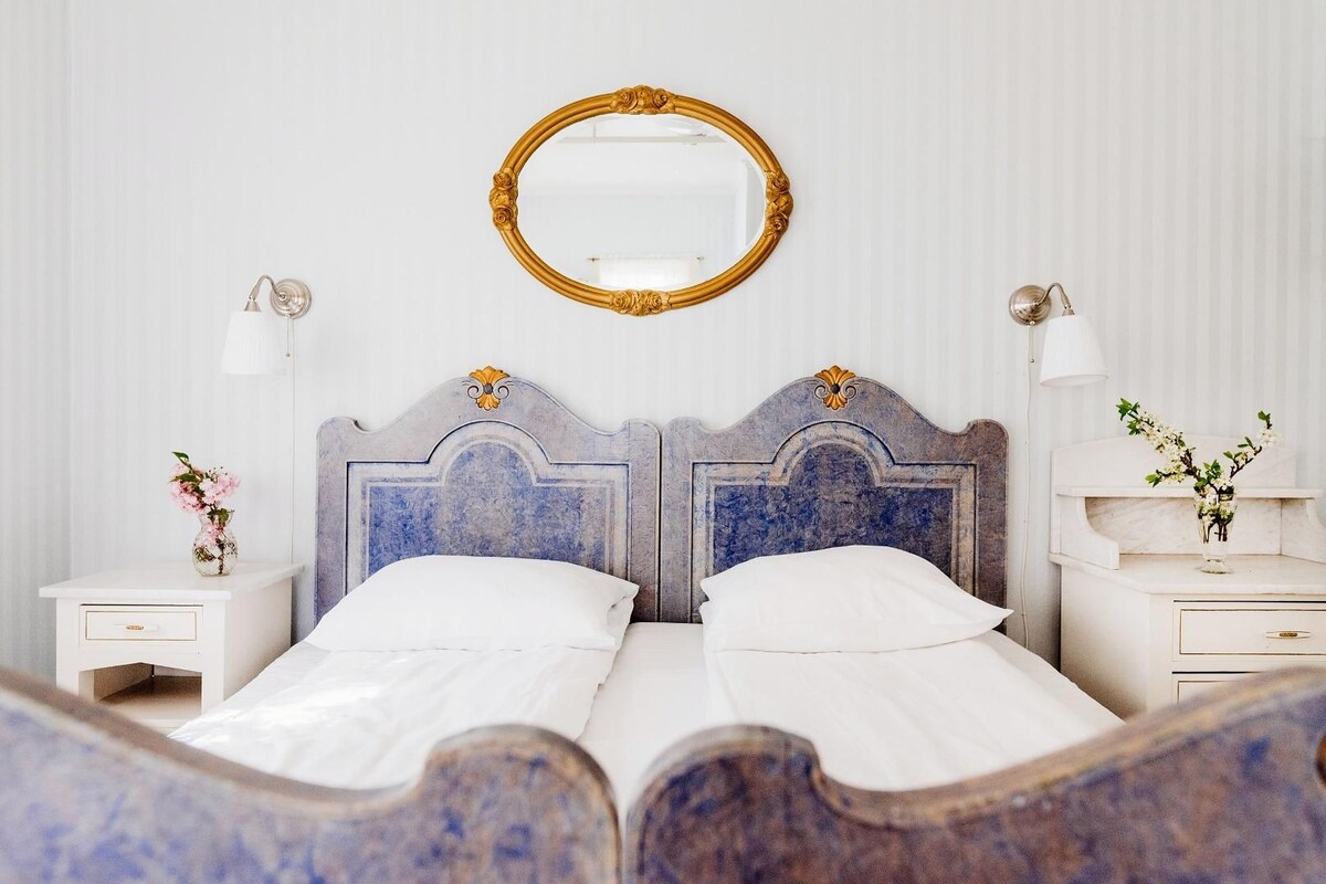 Historic Superior Double Room With Gardenview
