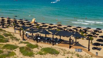 Beach nearby, beach towels
