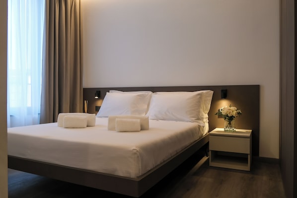 Standard Double or Twin Room | Premium bedding, down duvets, memory-foam beds, laptop workspace