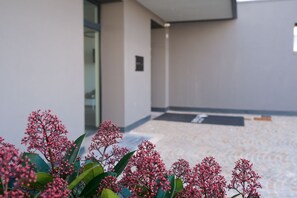 Majoituspaikan sisäänkäynti