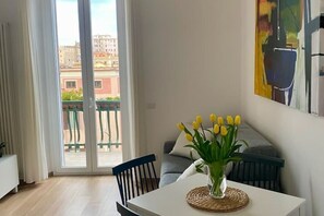 Smart TV - Apartment with balcony and comfort in the historic center of Rome - San Giovanni (Roma)