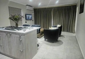 Interior - Self catering accomadation in the winelands.  Mon Rêve Estate - Cottage 3 (Cape Town)