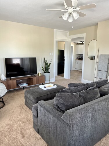 Beautiful & Comfortable One Bedroom /One Bathroom