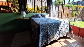 1 bedroom, desk, iron/ironing board, WiFi