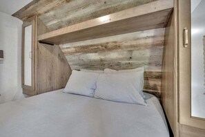 2 chambres, Wi-Fi gratuit, draps fournis