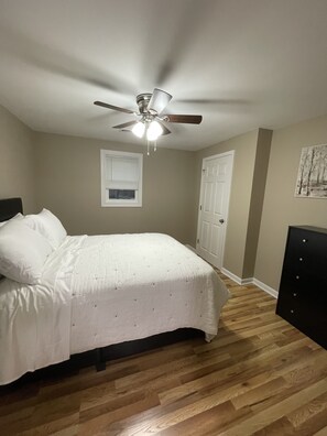 4 室のベッドルーム、WiFi、ベッドシーツ